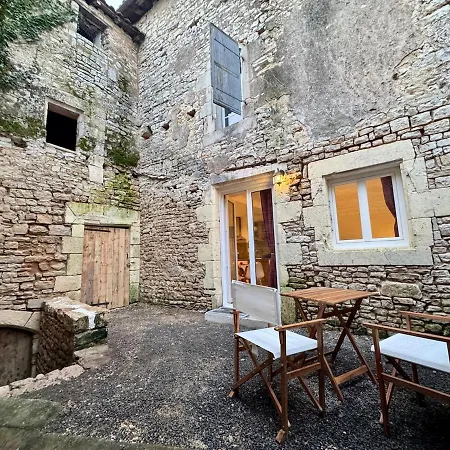 Apartament Studio Cozy Au Coeur De Mansle *