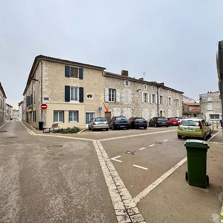 Apartament Studio Cozy Au Coeur De Mansle Mansle-les-Fontaines